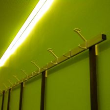 Garderobehakenleiste aus Aluminium