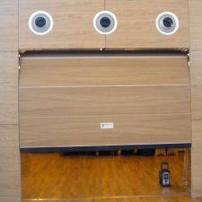 Sektionaltor mit Birkensperrholz beplankt, Eiche furniert