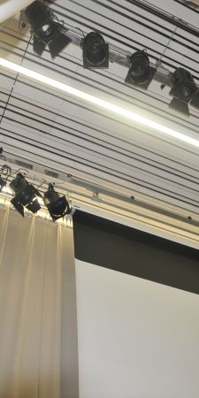 Lamellendecke in Bühne